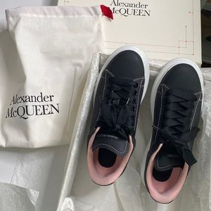 Alexander McQueen Women Sneaker Size US7/ EUR 37